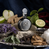 Fakhar Silver Lattafa 30 ml entouré de mandarine, fleurs blanches, rose, vanille, bois de santal et fève tonka