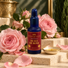 Huile de rose de Damas entourée de roses fraîches