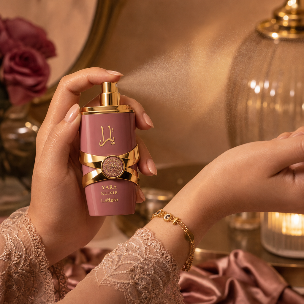 Yara Elixir 30 ml vaporisé sur le poignet dans une ambiance féminine du soir